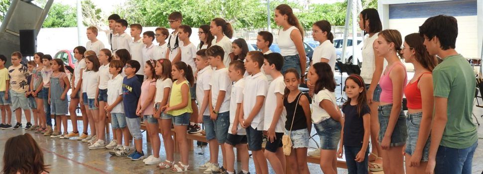 Vídeos i fotos: final de curs de la Banda Infantil i Cor de La Alianza de Vinaròs