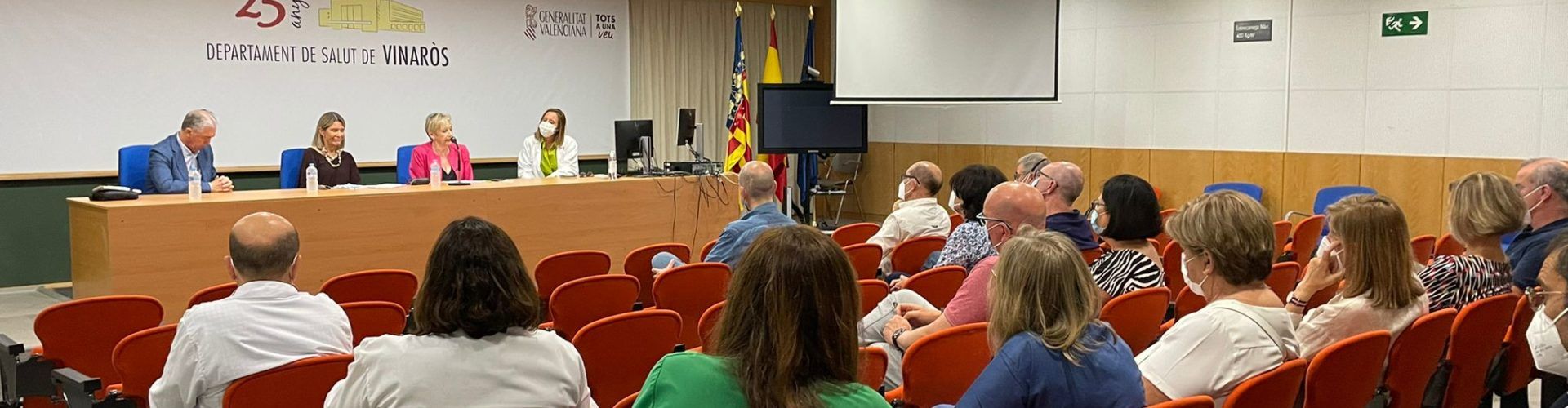 Sanitat expone en Vinaròs a los jefes de servicio el plan de refuerzo de la UCI del Hospital