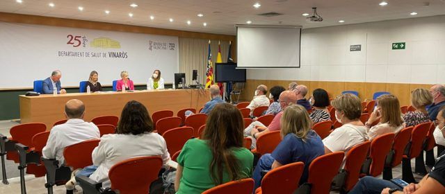 Sanitat expone en Vinaròs a los jefes de servicio el plan de refuerzo de la UCI del Hospital