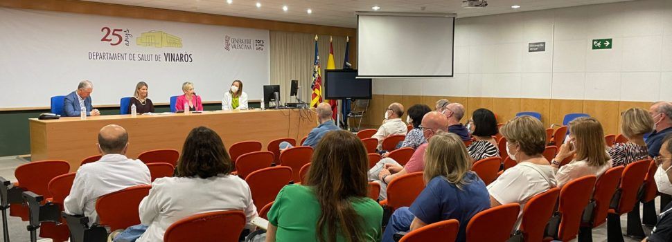 Sanitat expone en Vinaròs a los jefes de servicio el plan de refuerzo de la UCI del Hospital