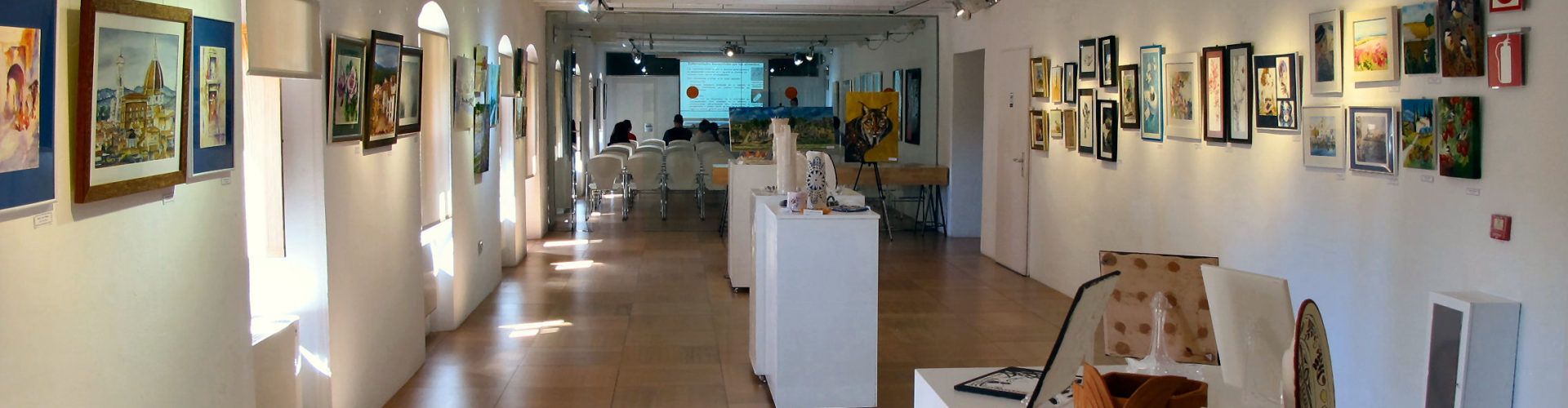 La UP de Benicarló celebra el final de curs amb teatre, lectura de textos i una exposició col·lectiva