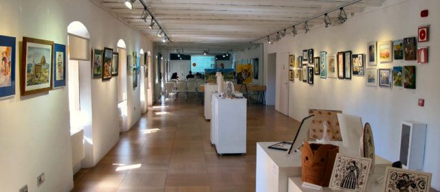 La UP de Benicarló celebra el final de curs amb teatre, lectura de textos i una exposició col·lectiva