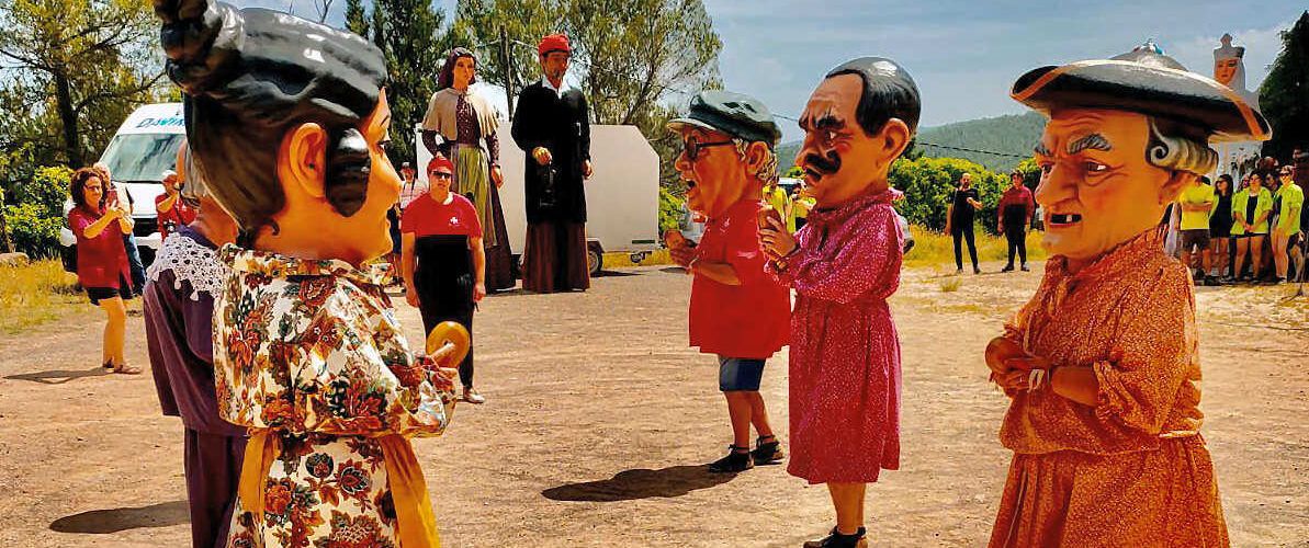 Vídeos i fotos: Nanos i gegants de Vinaròs, a Balsareny
