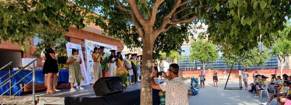 Vídeo i fotos: graduació de sisè al col·legi Assumpció