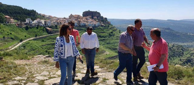 Pallarés diu que el PSOE priva a l’interior del taxi rural, el pla de digitalització i les tendes multiservei que el PP garanteix per a frenar l’èxode rural