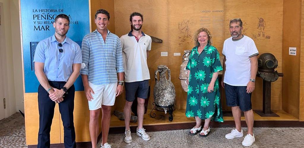 Peníscola rep la donació d’una àmfora romana del segle II per al seu Museu de la Mar