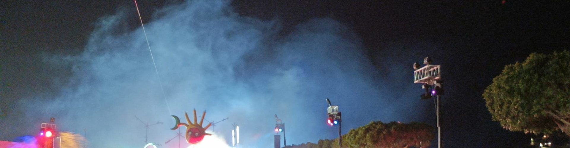 Peñíscola da la bienvenida al verano con “El Foc del Mar”