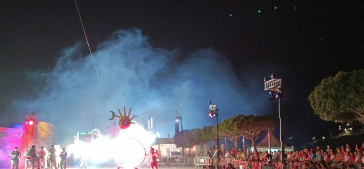 Peñíscola da la bienvenida al verano con “El Foc del Mar”