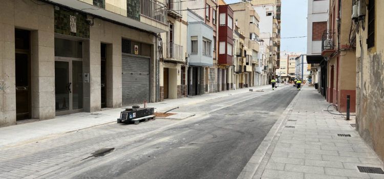 Reobertura al trànsit del carrer de S.Magdalena i prompte el carrer Camaraes