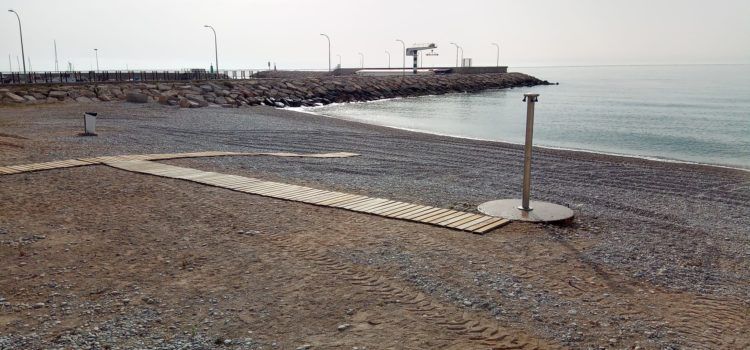 Les platges d’Alcanar a punt, la setmana que comença la temporada d’estiu