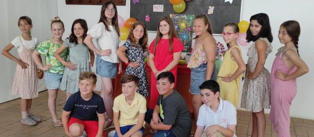 Presentació conjunta de dames i cavallers infantils de festes de Vinaròs
