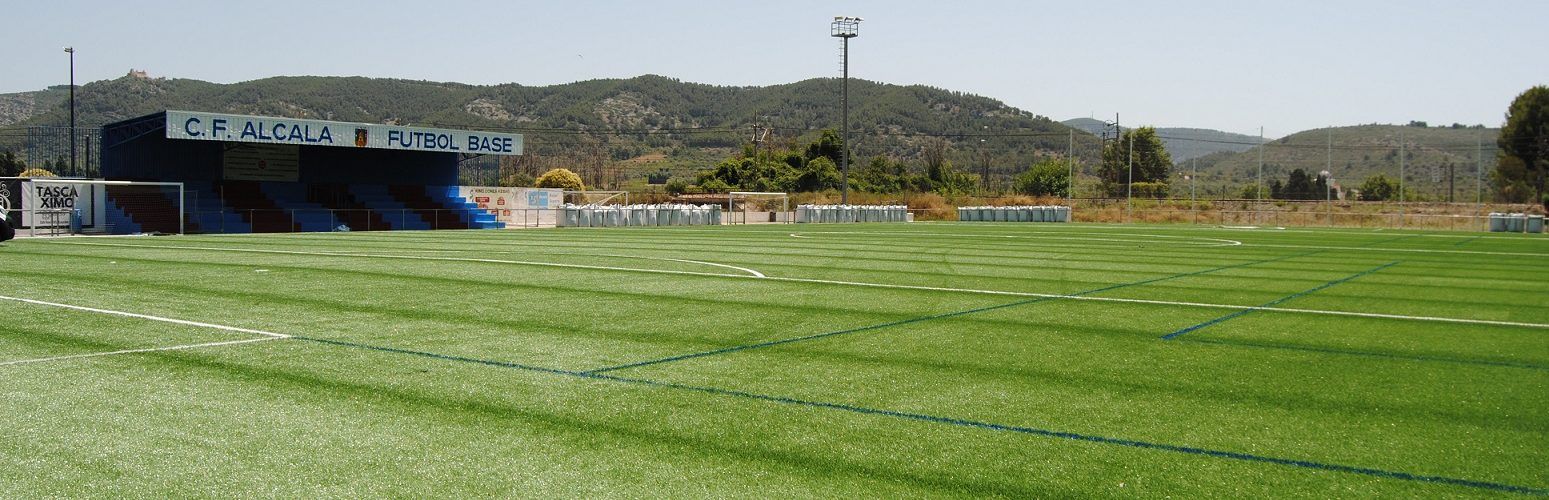 L’Ajuntament d’Alcalà-Alcossebre renova el camp de futbol municipal