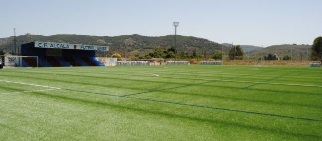 L’Ajuntament d’Alcalà-Alcossebre renova el camp de futbol municipal
