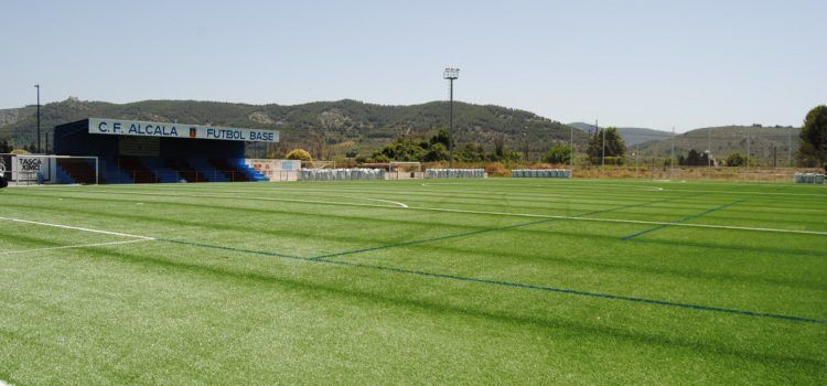 L’Ajuntament d’Alcalà-Alcossebre renova el camp de futbol municipal