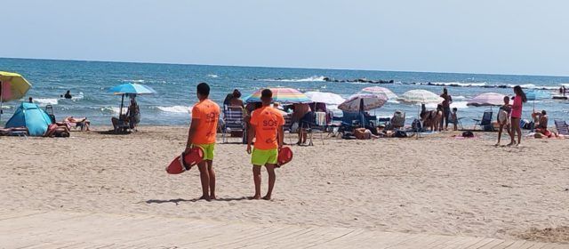 Salvan a un bañista en Benicarló que presentaba síntomas de ahogamiento