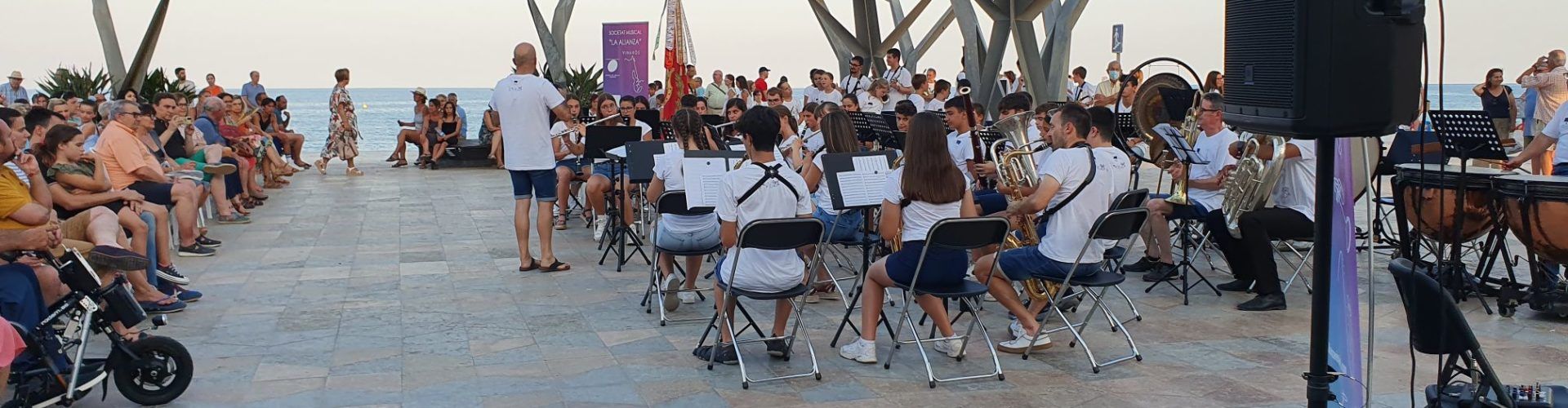 Actuació de les bandes infantil i juvenil de La Alianza