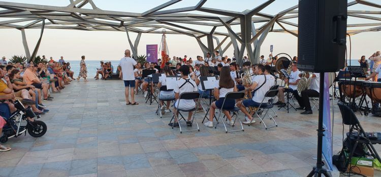 Actuació de les bandes infantil i juvenil de La Alianza
