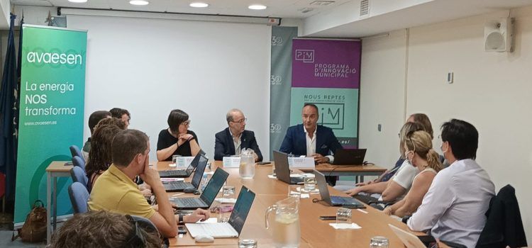 El Consell presentan ante 11 ayuntamientos, uno de ellos Vinaròs, la herramienta gratuita que permite medir el grado de innovación de los municipios