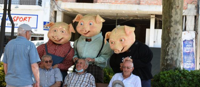 Els Tres Porquets la lien ben grossa a Ulldecona