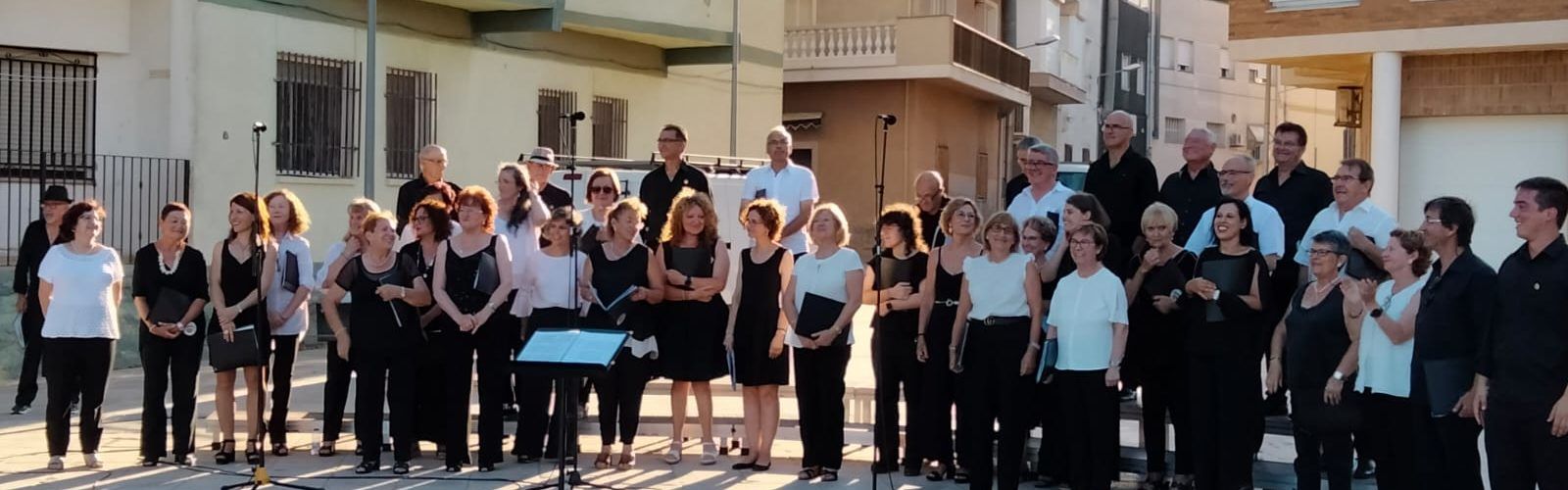 Concert a les Cases amb els cors Iúbilo d’Alcanar i Sant Marc de Xert