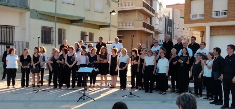 Concert a les Cases amb els cors Iúbilo d’Alcanar i Sant Marc de Xert
