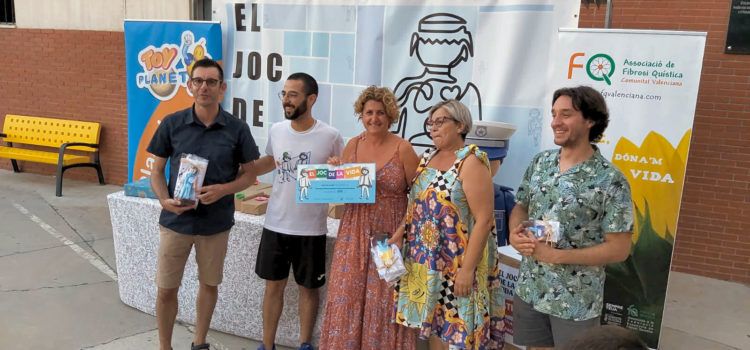 “El joc de la vida” recapta a Benicarló 1.500€ per a l’Associació de la Fibrosi Quística de la Comunitat Valenciana”