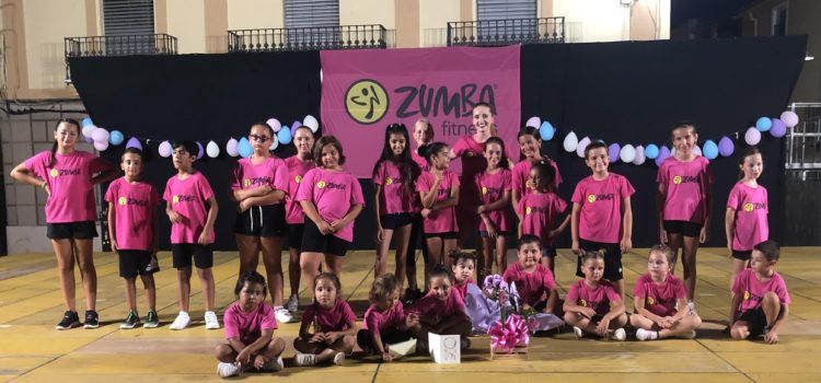 Actuació del grup Zumba Kids a Santa Magdalena