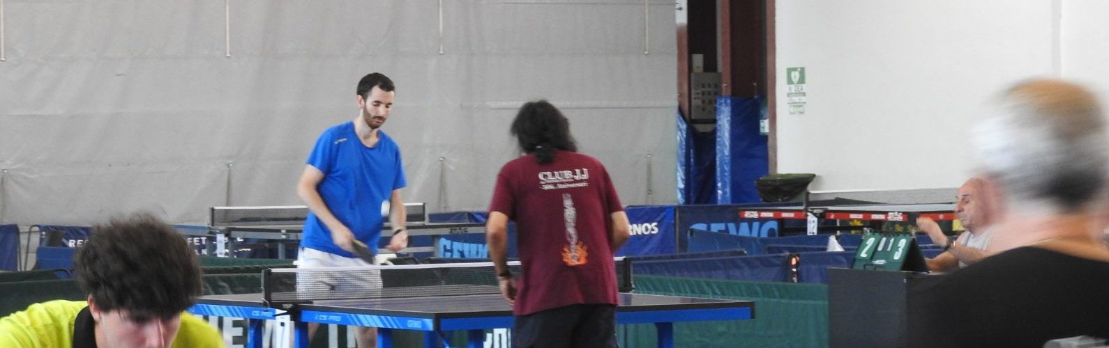 Torneig de tennis taula al pavelló de Vinaròs