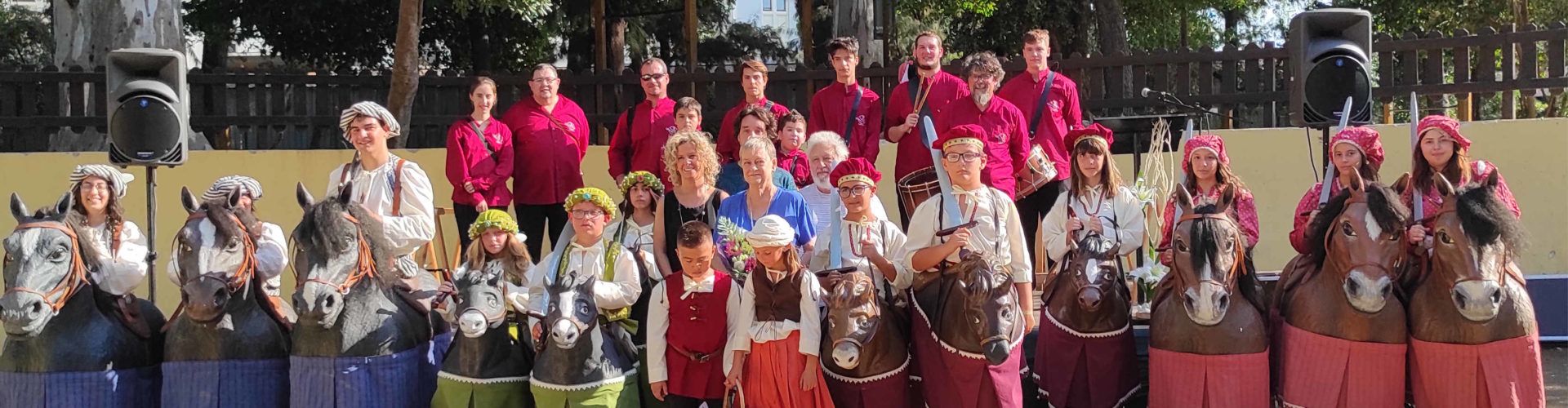 Els Gaiters de l’Aguilot bategen els nous cavallets infantils que s’estrenaran en la pròxima Festa del Renaixement