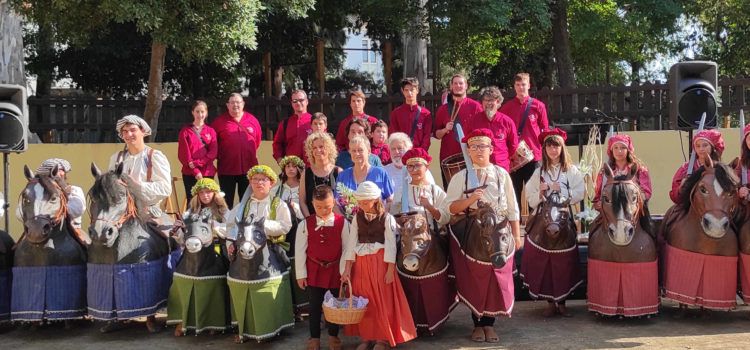 Els Gaiters de l’Aguilot bategen els nous cavallets infantils que s’estrenaran en la pròxima Festa del Renaixement