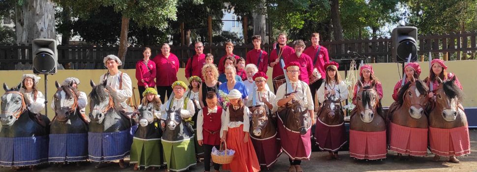 Els Gaiters de l’Aguilot bategen els nous cavallets infantils que s’estrenaran en la pròxima Festa del Renaixement