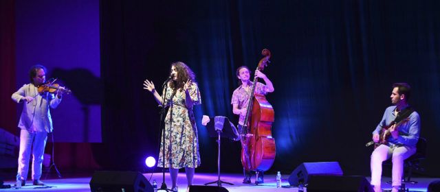 Fotos de l’actuació de Tatiana Eva-Marie and Avalon Jazz Band a Peníscola