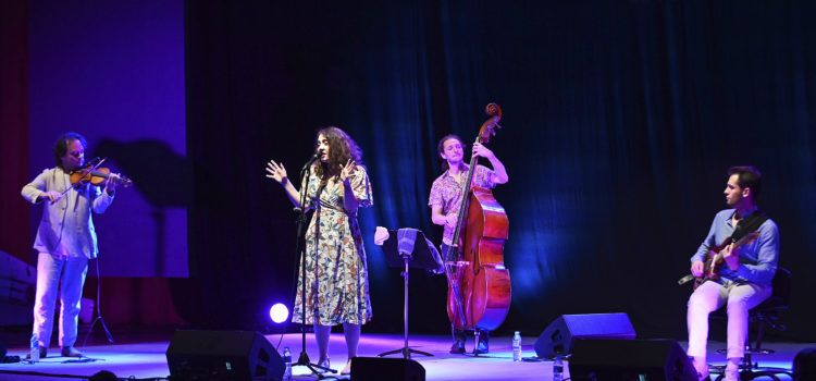 Fotos de l’actuació de Tatiana Eva-Marie and Avalon Jazz Band a Peníscola