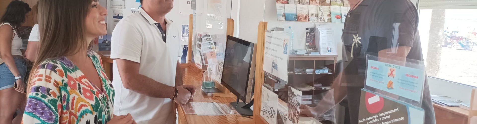 Peníscola ha atés, aquest juny, més de 7.000 consultes en les oficines d’informació turística