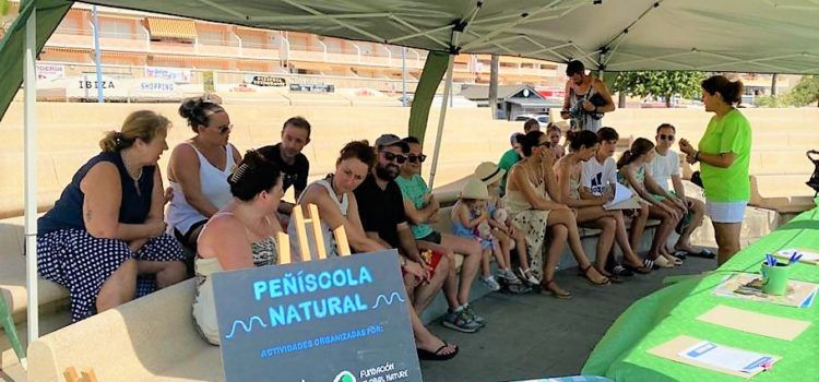 Peníscola programa activitats de divulgació i conscienciació mediambiental al costat de la platja