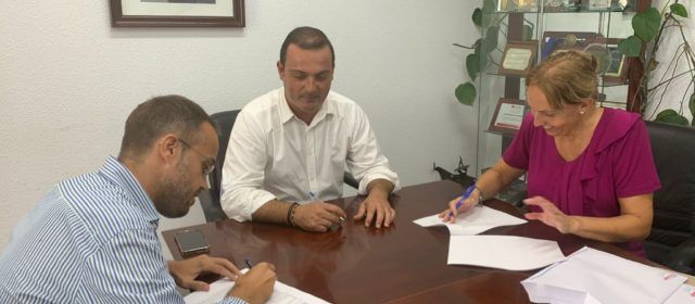 L’Ajuntament de Peníscola signa un conveni de col·laboració amb la Fundació Amigó