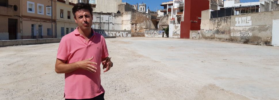 La Brigada d’Obres i Serveis de Benicarló adequa el solar de la Fundació Compte Fibla