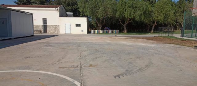 Santa Magdalena diu adéu a les aules prefabricades
