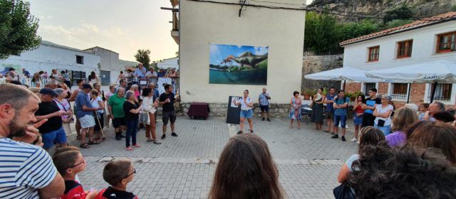 Els carrers s’omplin de teatre a Vallibona amb La Ravalera on tour