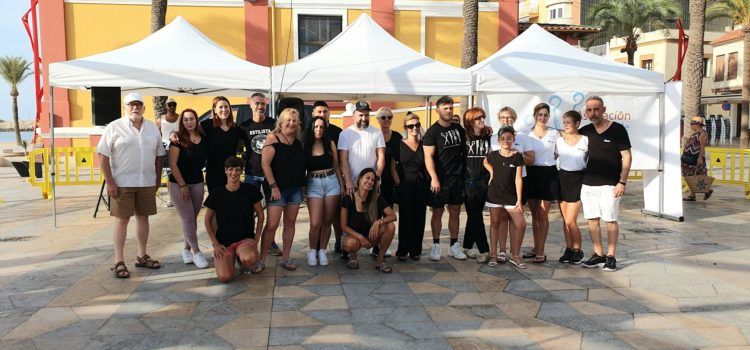 Vídeos i fotos: Tallada de cabells solidària a Vinaròs