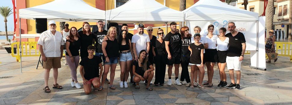 Vídeos i fotos: Tallada de cabells solidària a Vinaròs