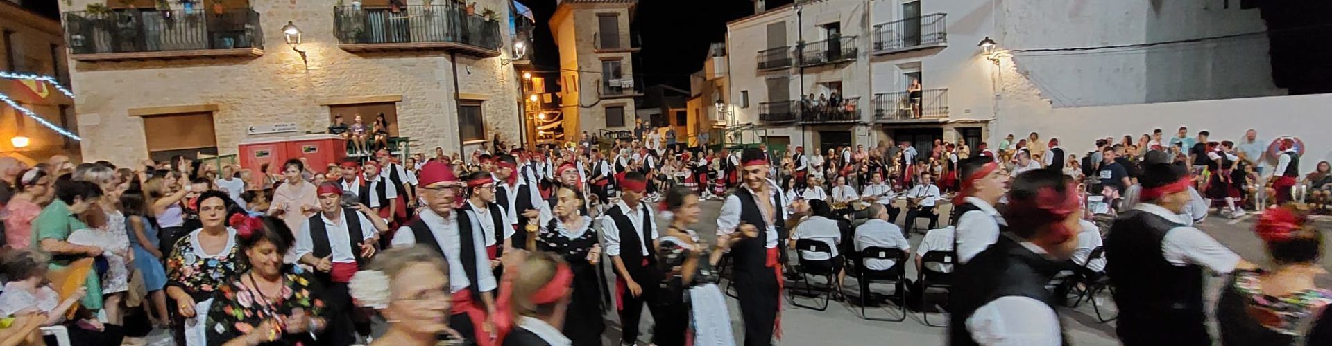 Cervera del Maestre recupera els seus balls tradicionals