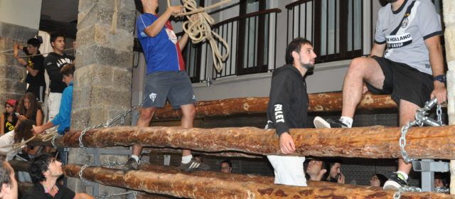 Morella, preparada per als bous de Sant Roc