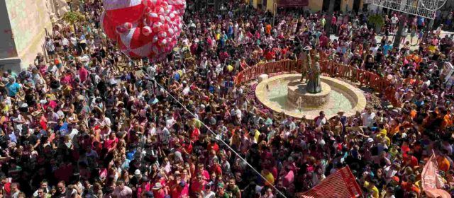 Las peñas protagonizan La Crida en Benicarló
