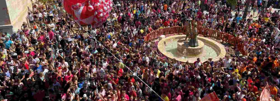 Las peñas protagonizan La Crida en Benicarló