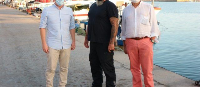 La Diputació renova el conveni de col·laboració amb la Federació de Pescadors de Castelló per a la recollida de plàstics a la mar