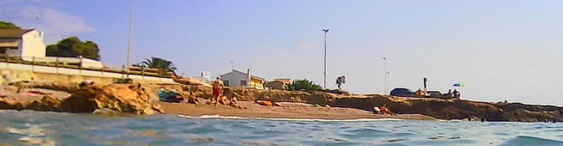 Cala dels Pinets, vista des de l’aigua