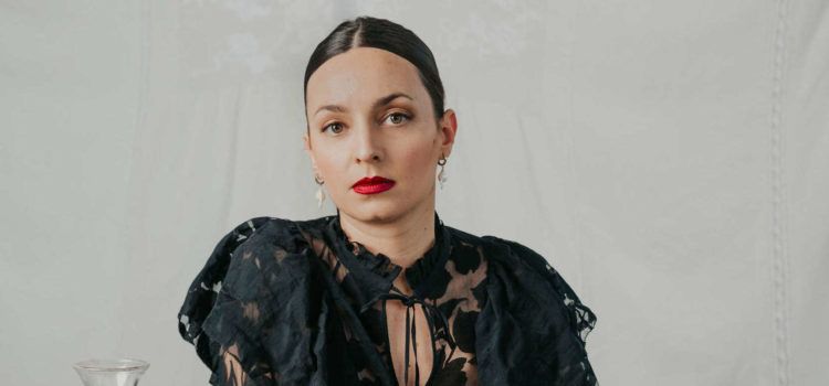 La Mar de Cultures porta demà a Vinaròs Carola Ortiz, amb el folk en format de trio
