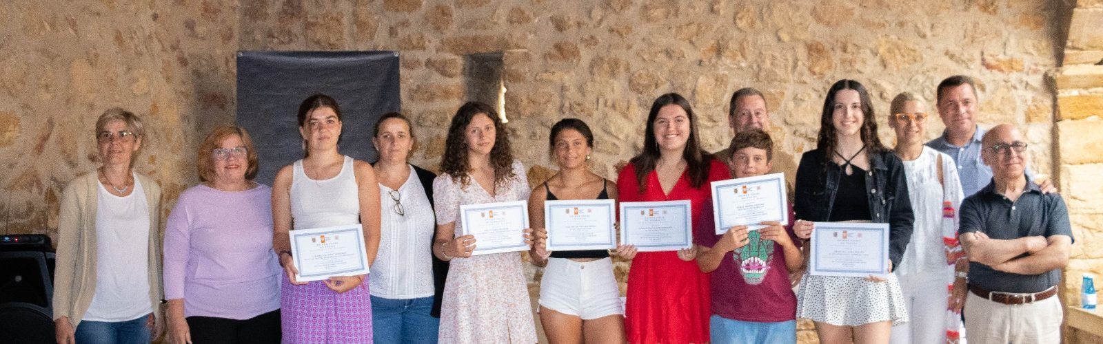 La Fundació Carles Salvador premia els guanyadors i guanyadores del XIV Concurs Literari i Fotogràfic del mestre