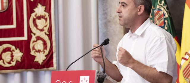 Pérez denuncia que Andrés Martínez fa política de la reducció horària de la il·luminació del Castell de Peníscola